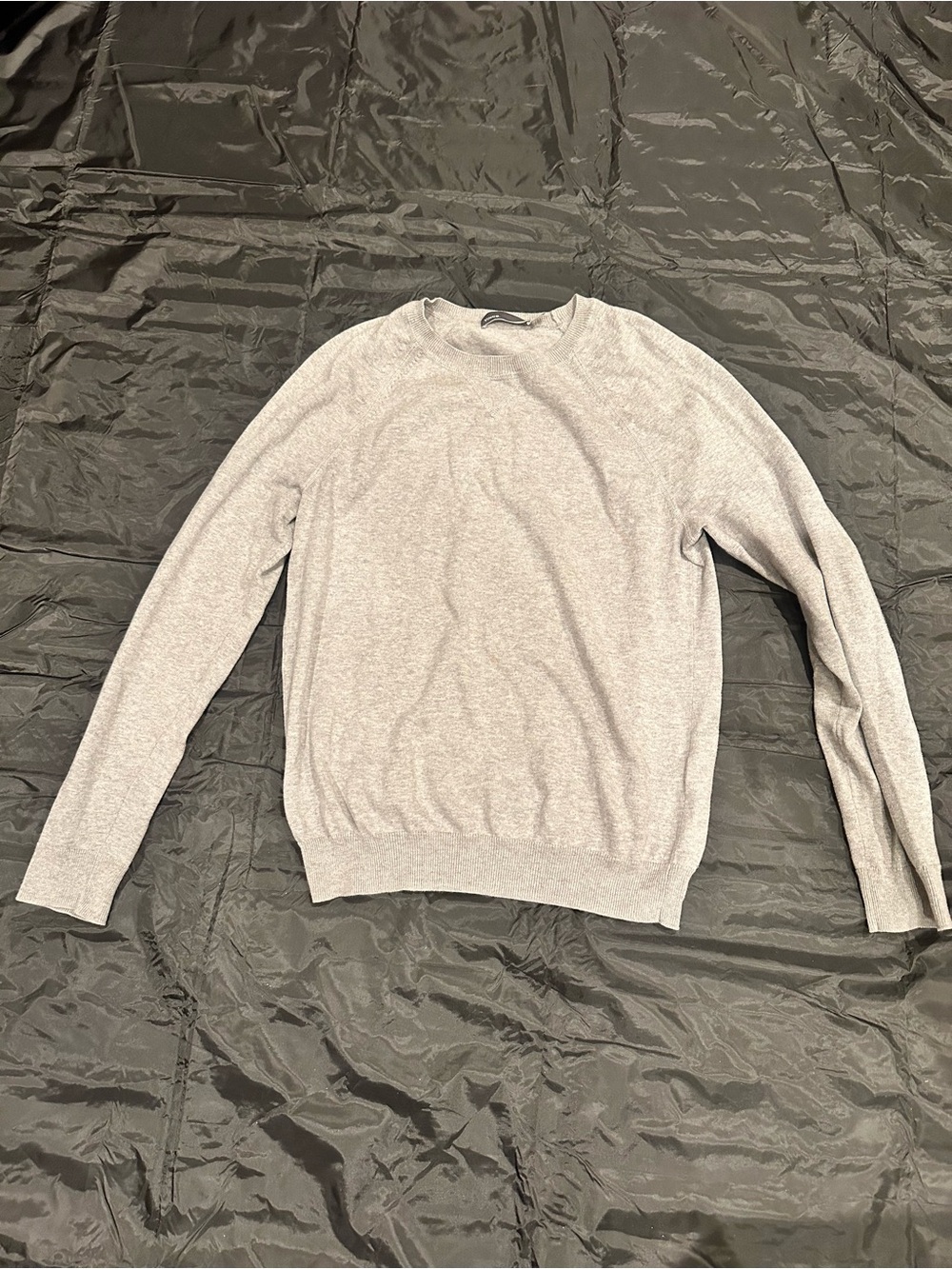 Vince Men's Heather Gray Crewneck Sweater - Classic Knit
